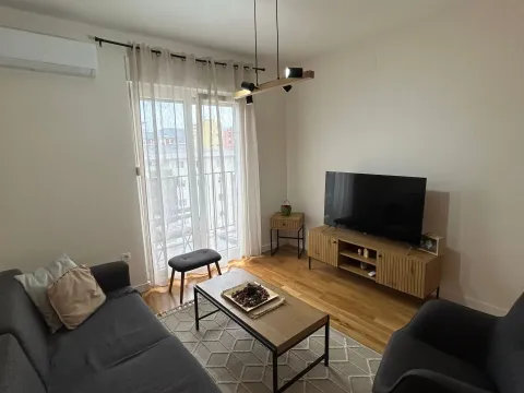 Rent, one bedroom apartment, 43m², Pobrežje, Podgorica - image 2
