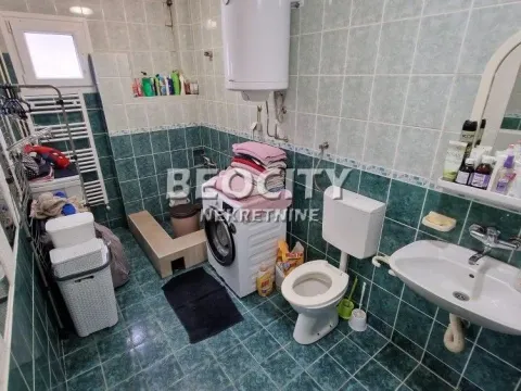 Prodaja, kuća, 250m², Mali Mokri Lug, Zvezdara Sve Podlokacije - image 13