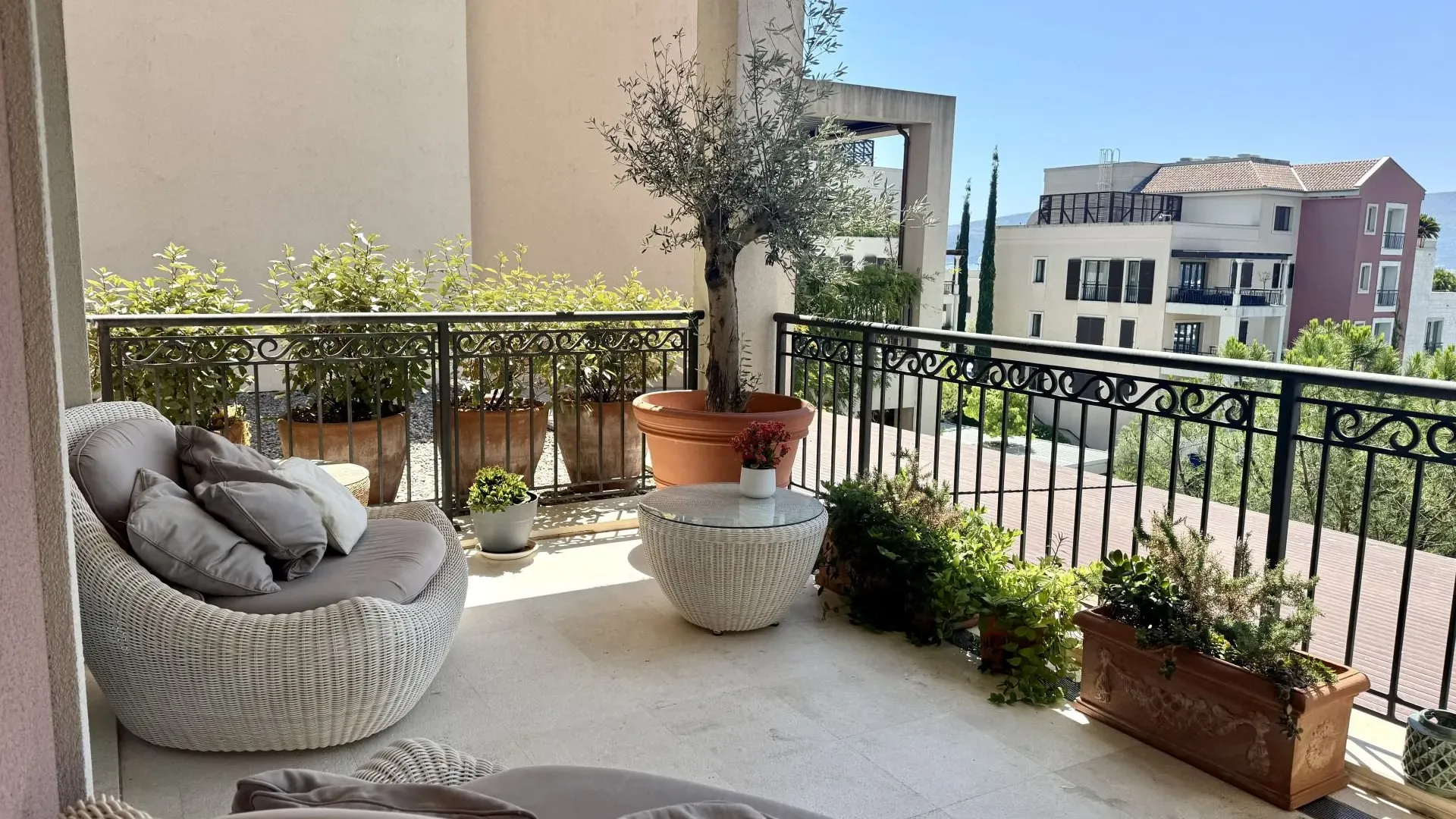 Rent, four bedroom apartment, 228m², Porto Montenegro, Tivat