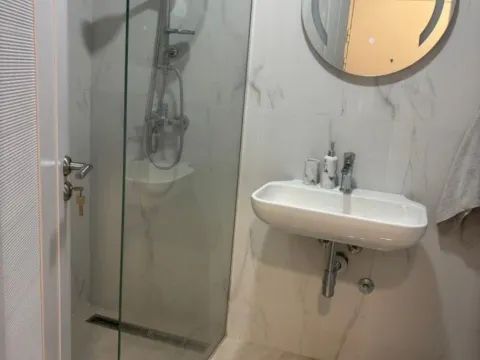 Izdavanje, garsonjera, 32m², Bečići, Budva - image 9