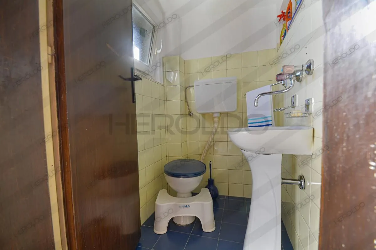 Prodaja, četvorosoban stan, 96m², Savski Venac, Beograd