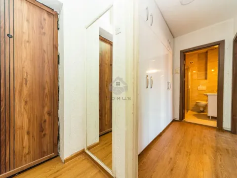 Izdavanje, poslovni prostor, 80m², Stara Varoš, Podgorica - image 8