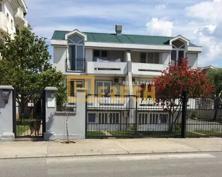 Sale, house, 350m², Stari Aerodrom, Podgorica - image 4