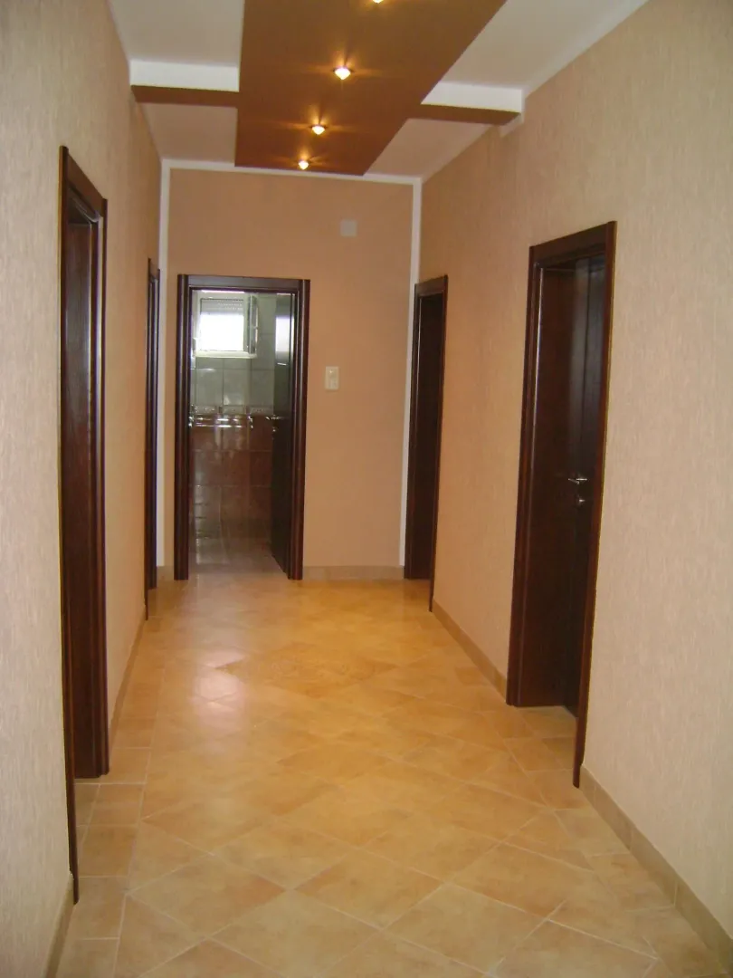 Rent, house, 300m², Dahna, Podgorica
