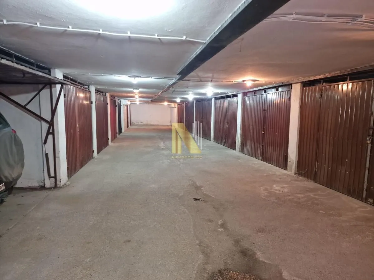 Sale, parking/garage, 13m², Centar, Novi Sad