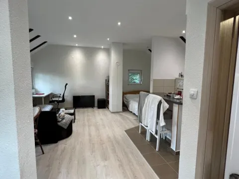 Prodaja, kuća, 78m², Čortanovci, Inđija - image 13