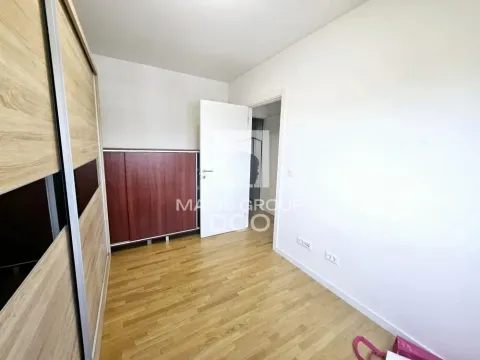 Izdavanje, trosoban stan, 109m², Zemun Sve Podlokacije, Beograd - image 7