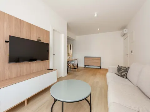 Sale, one bedroom apartment, 43m², Bečići, Budva - image 3