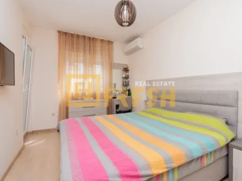 Prodaja, dvosoban stan, 72m², City Kvart, Podgorica - image 9