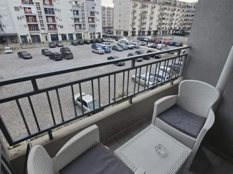 Izdavanje, jednosoban stan, 47m², Stari Aerodrom, Podgorica - image 5