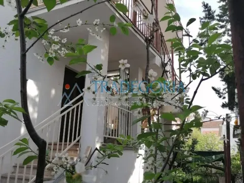 Prodaja, kuća, 197m², Utjeha, Ulcinj