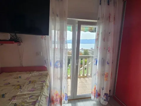 Rent, two bedroom apartment, 80m², Tivat, Crna Gora - image 12