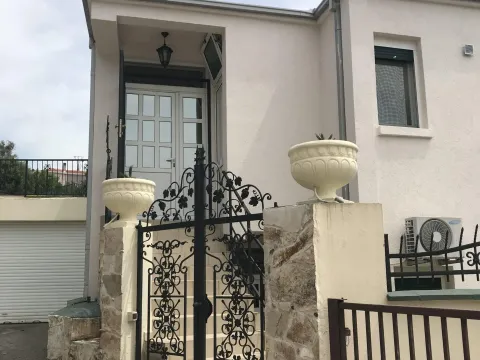 Prodaja, kuća, 231m², Bar, Crna Gora - image 2
