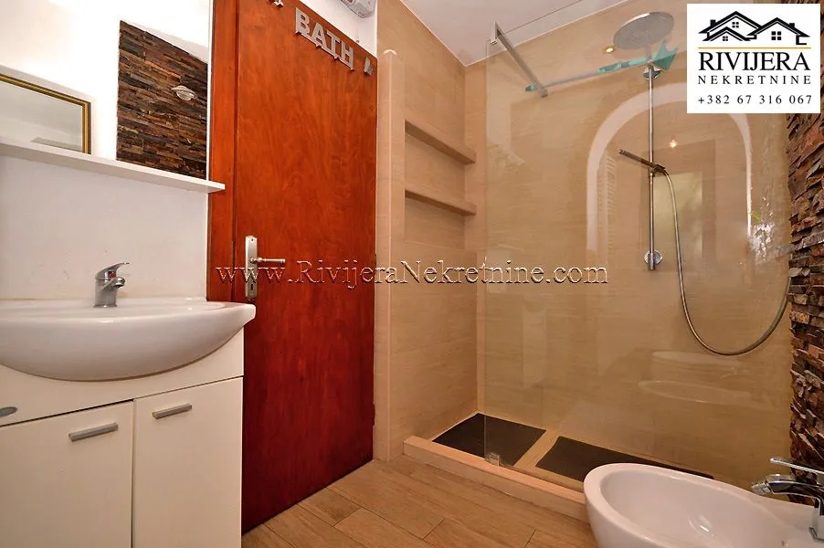 Prodaja, dvosoban stan, 138m², Savina, Herceg Novi