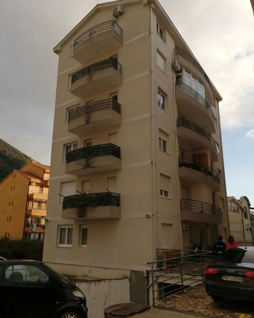 Rent, one bedroom apartment, 53m², Lazi, Budva