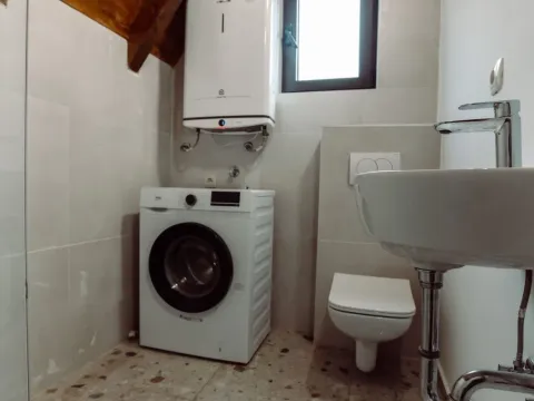 Prodaja, kuća, 65m², Centar, Cetinje - image 10