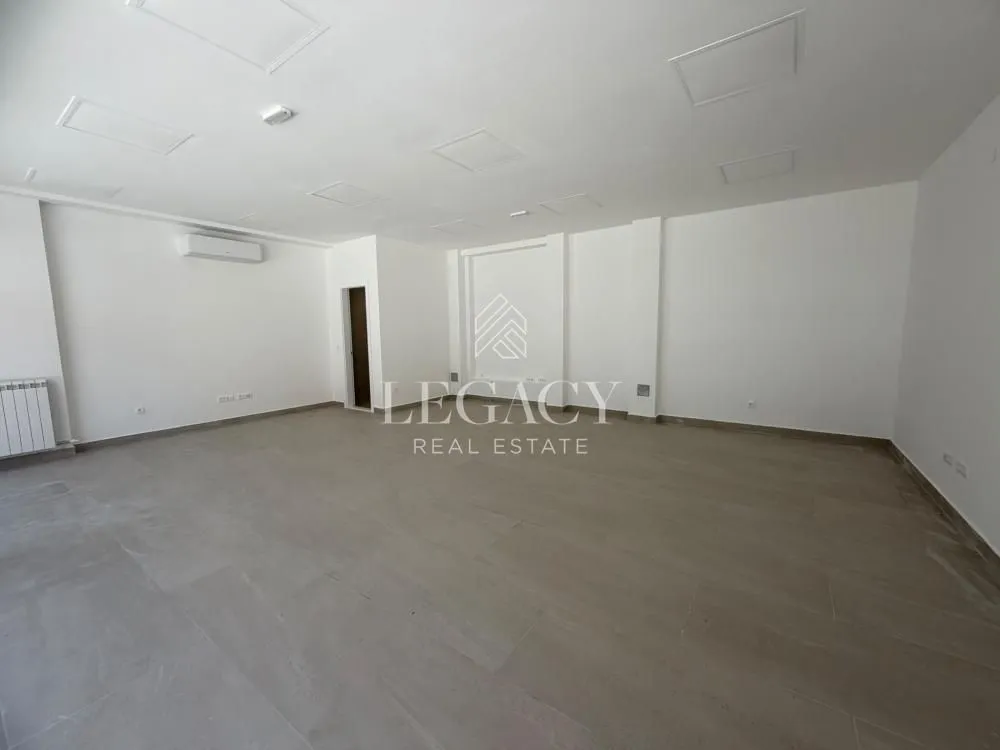 Izdavanje, poslovni prostor, 52m², Novi Beograd Blok 65, Novi Beograd Sve Podlokacije