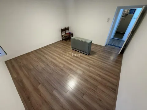 Rent, office space, 46m², Medijana, Niš - image 2