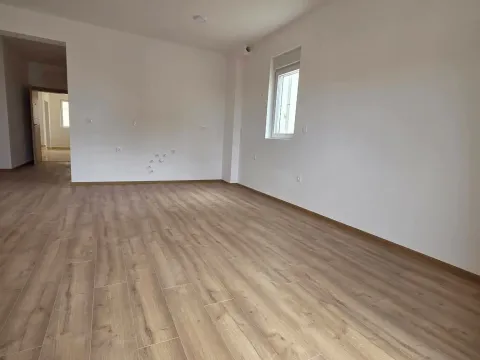 Prodaja, dvosoban stan, 64m², Dubovica, Budva - image 3