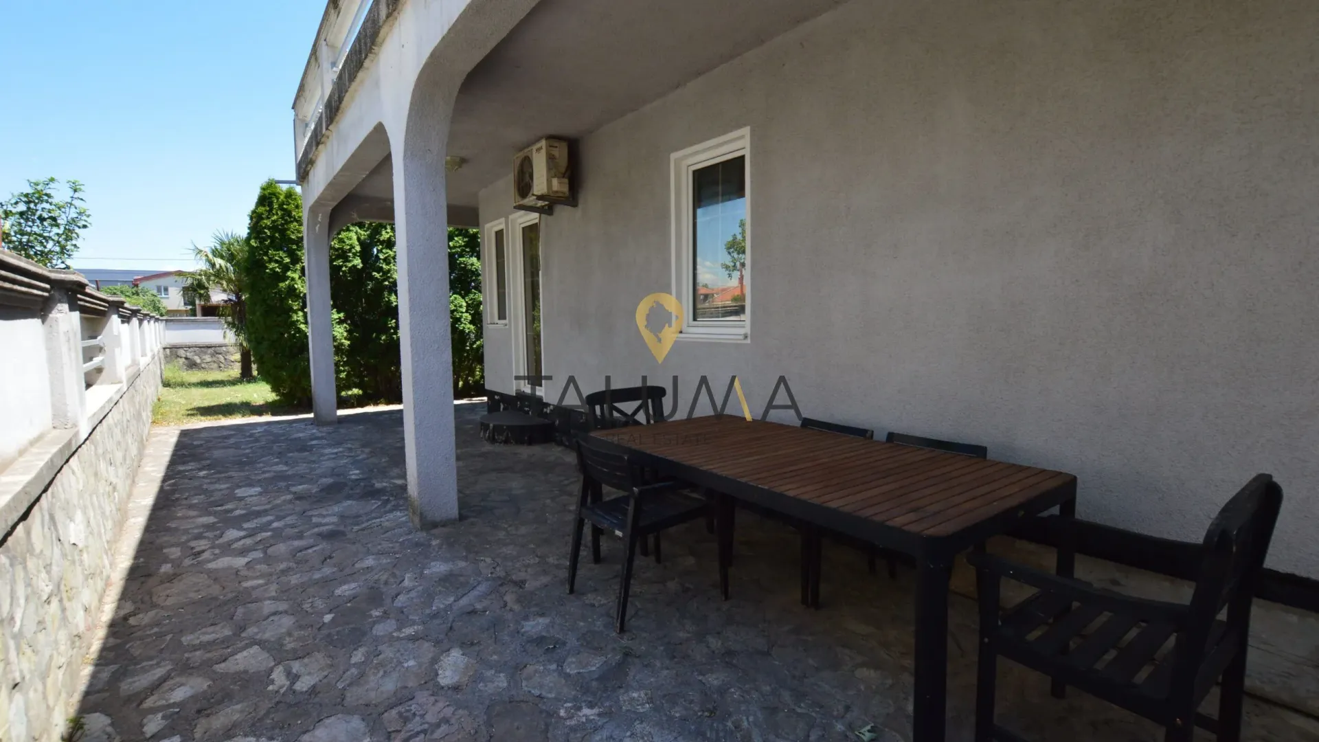 Sale, house, 350m², Dahna, Podgorica