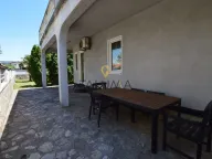 Prodaja, kuća, 350m², Dahna, Podgorica - image 11