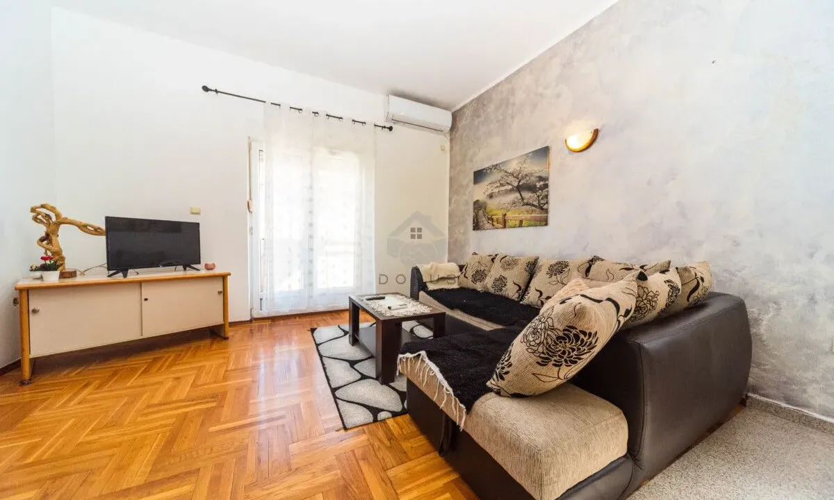 Izdavanje, jednosoban stan, 55m², Stari Aerodrom, Podgorica