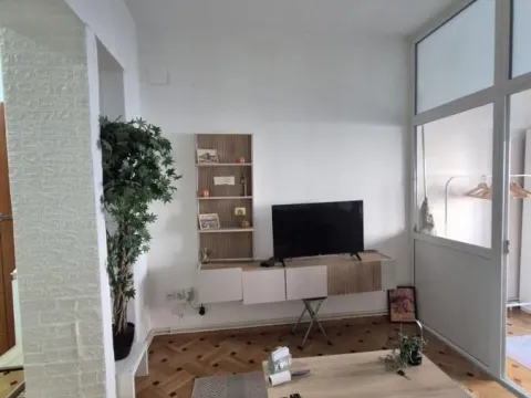 Sale, one bedroom apartment, 33m², Vračar Sve Podlokacije, Beograd - image 3