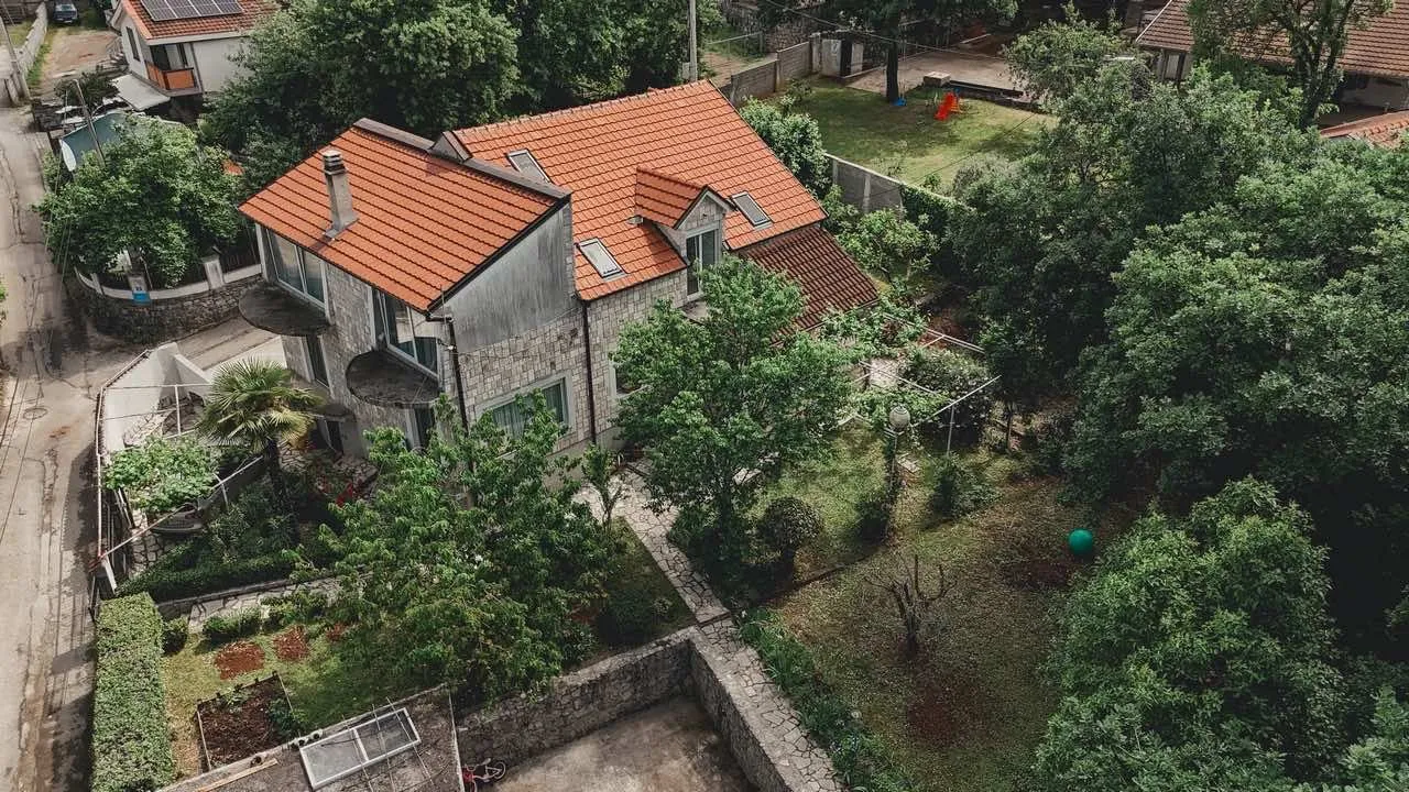Sale, house, 350m², Vranići, Podgorica