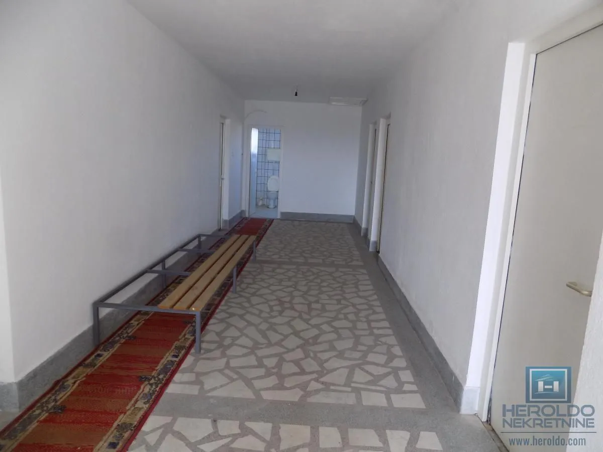 Rent, office space, 1500m², Donje Vidovo, Paraćin