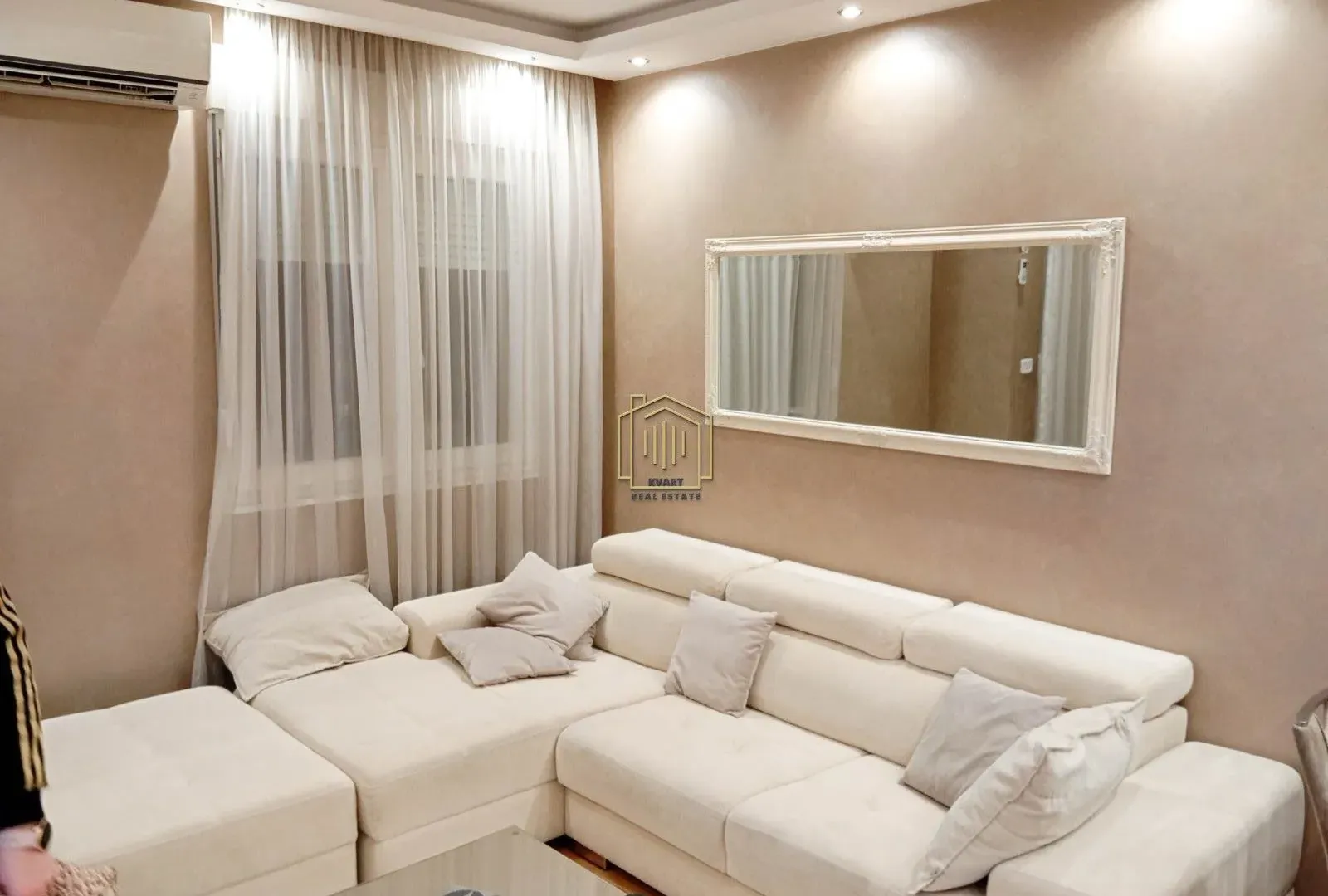 Izdavanje, jednosoban stan, 48m², City Kvart, Podgorica