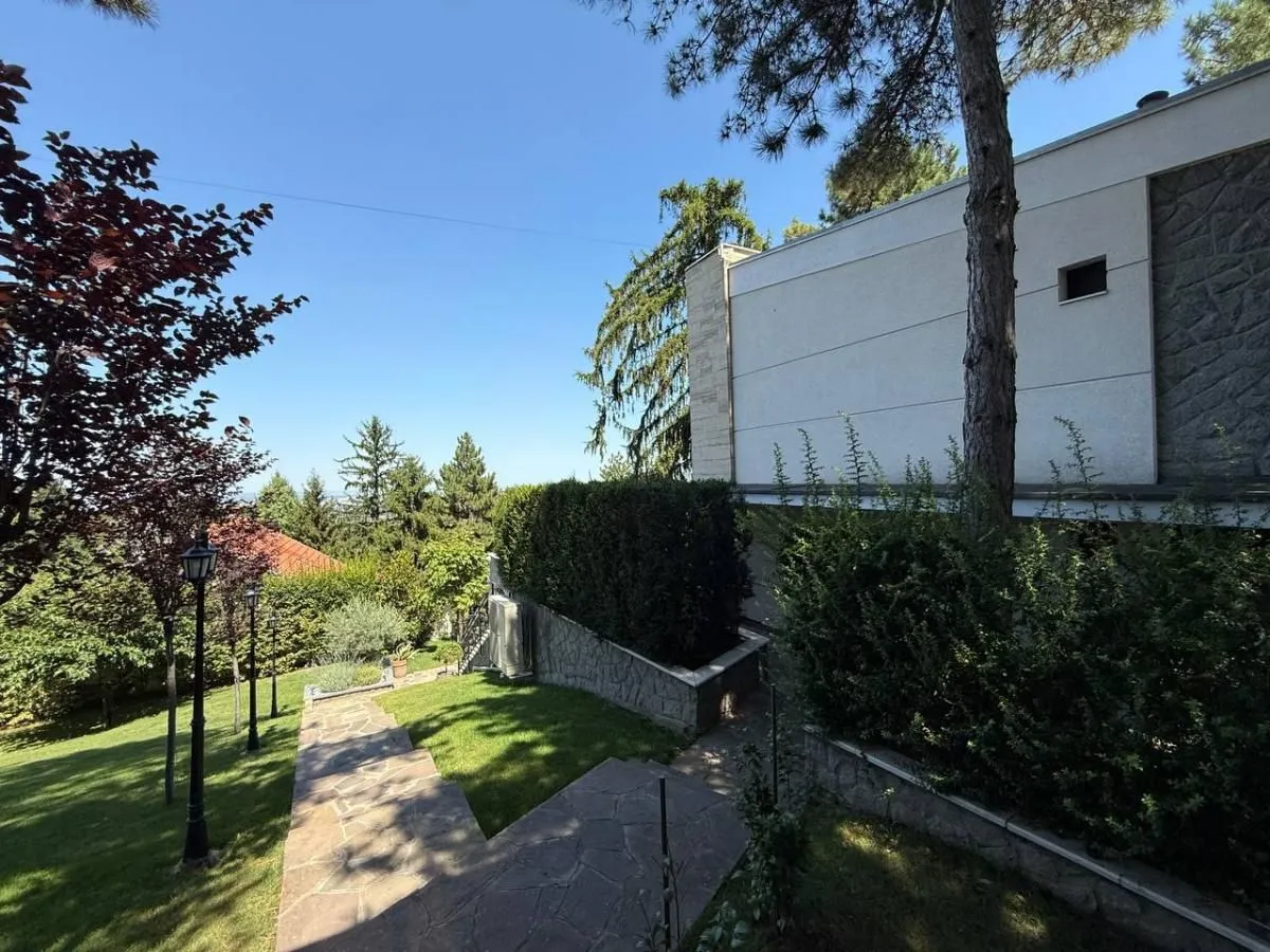 Prodaja, kuća, 318m², Petrovaradin, Novi Sad