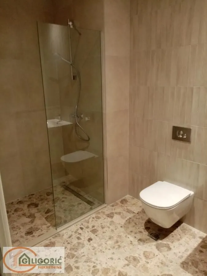Prodaja, trosoban stan, 72m², Savski Venac, Beograd