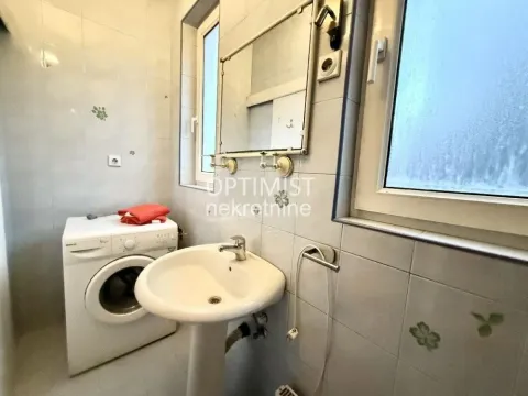 Izdavanje, dvosoban stan, 74m², Južni Bulevar, Vračar Sve Podlokacije - image 13