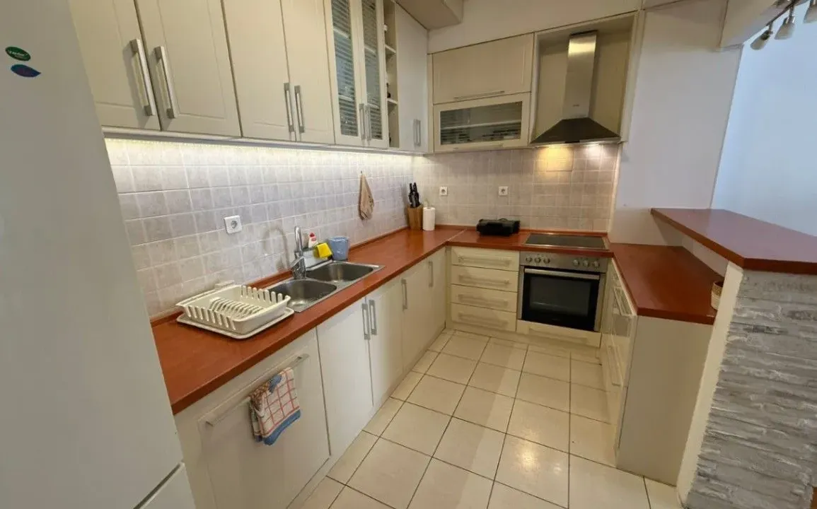 Izdavanje, dvosoban stan, 78m², City Kvart, Podgorica