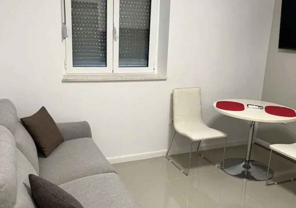 Izdavanje, jednosoban stan, 31m², Risan, Kotor