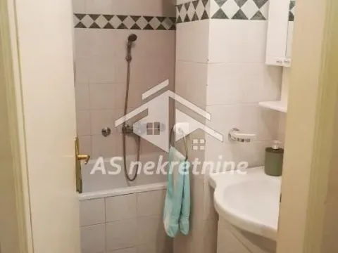 Izdavanje, trosoban stan, 70m², Novi Beograd Blok 33, Novi Beograd Sve Podlokacije - image 13