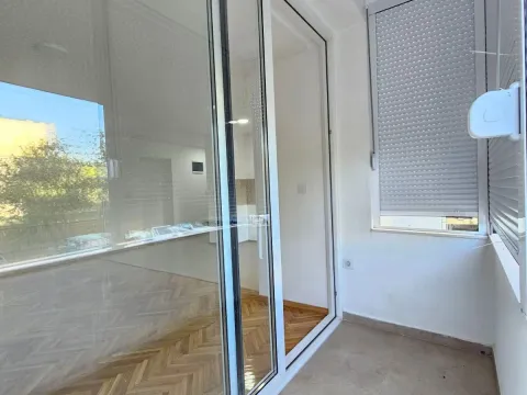 Prodaja, poslovni prostor, 58m², Preko Morače, Podgorica - image 9