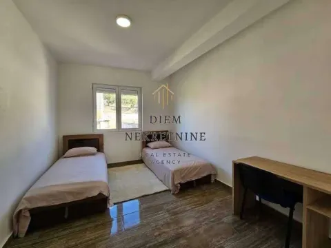 Izdavanje, trosoban stan, 150m², Stari Bar, Bar - image 4