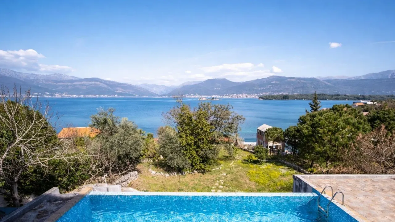 Sale, house, 770m², Krašići, Tivat