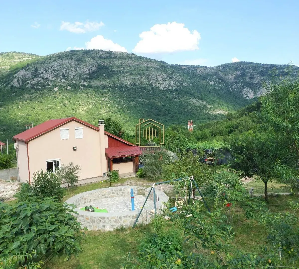 Prodaja, kuća, 112m², Bioče, Podgorica