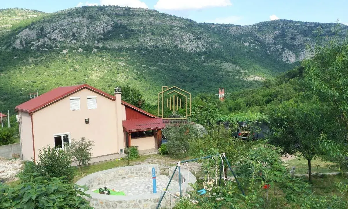 Sale, house, 112m², Bioče, Podgorica