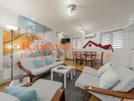 Prodaja, kuća, 110m², Zemun Gardoš, Zemun Sve Podlokacije - image 1