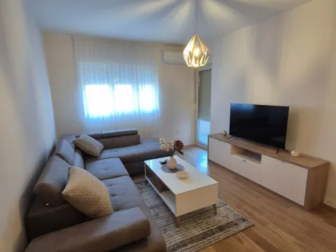 Rent, one bedroom apartment, 49m², Central Point, Podgorica - image 10