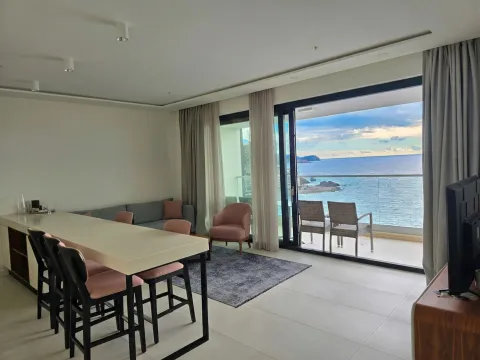 Prodaja, dvosoban stan, 76m², Rafailovići, Budva - image 1