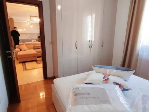 Sale, one bedroom apartment, 68m², Bečići, Budva - image 9