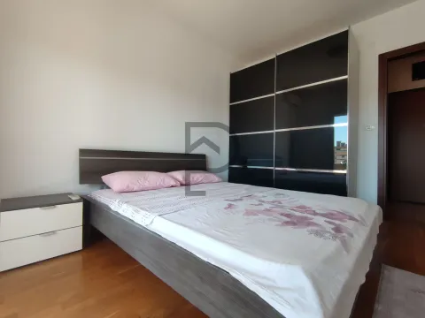 Izdavanje, jednosoban stan, 54m², City Kvart, Podgorica - image 8