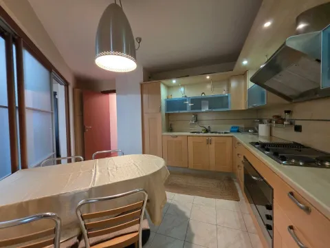 Sale, four bedroom apartment, 281m², Podgorica, Crna Gora - image 10