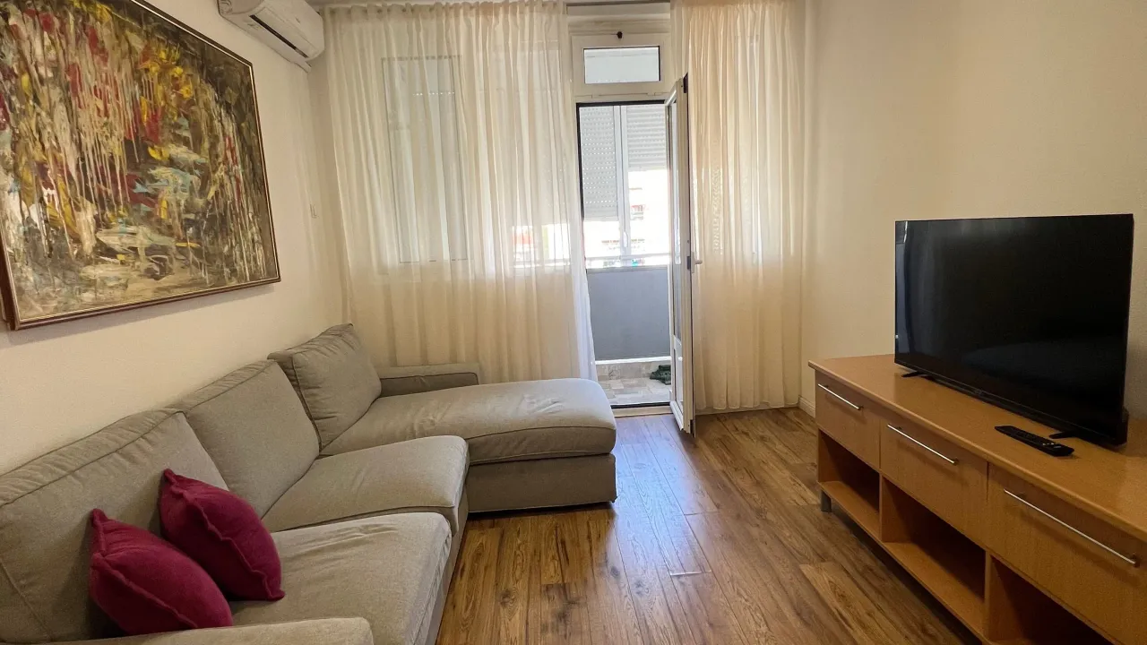 Rent, two bedroom apartment, 65m², Centar, Bar