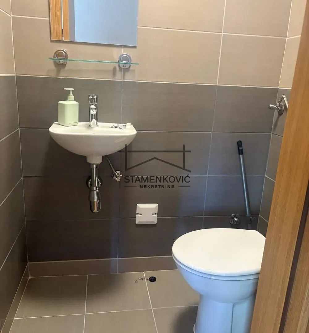 Izdavanje, trosoban stan, 62m², Jugovićevo, Novi Sad Sve Podlokacije