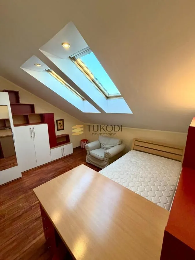 Rent, apartment, 210m², Stari Grad, Beograd
